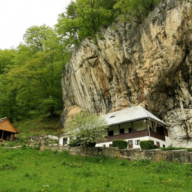 Sfânta Mănăstire Pahomie