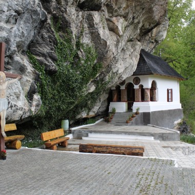 Biserica Sfintei Mănăstiri Pahomie