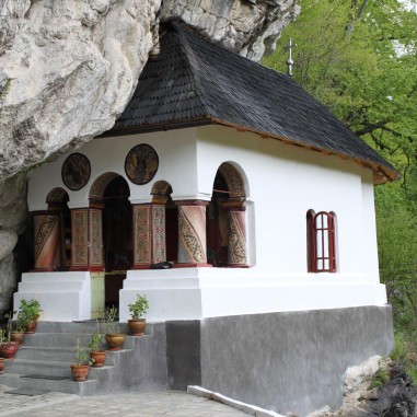 Biserica Sfintei Mănăstiri Pahomie